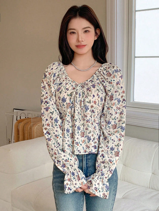DAZY Blusa De Estampado Floral Para Mujer Con Volantes En El Dobladillo Y Mangas De Linterna