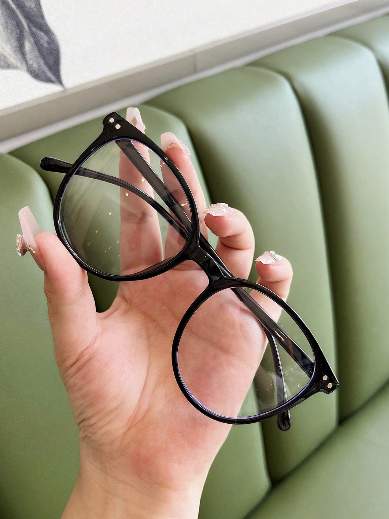 1 par de gafas de moda con lentes redondas y transparentes, adecuadas para combinar a diario y accesorios de vuelta al colegio y playa para mujeres