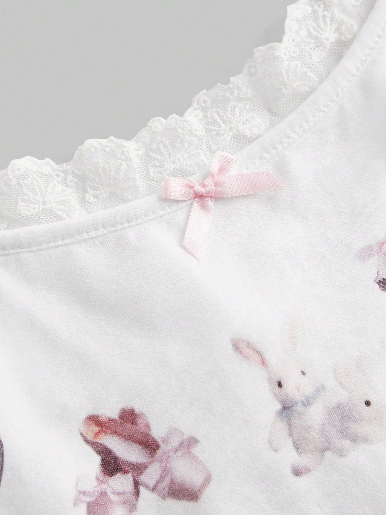 ROMWE Kawaii 1 pieza Top de tirantes con estampado de dibujos animados ribete con encaje