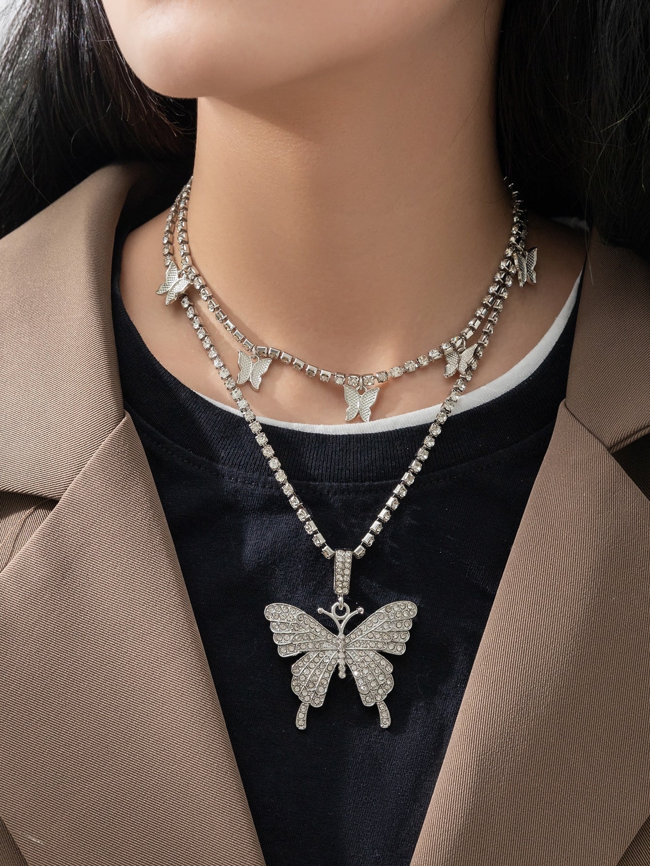 ROMWE 2 piezas Collar con diseño de diamante de imitación con diseño de mariposa