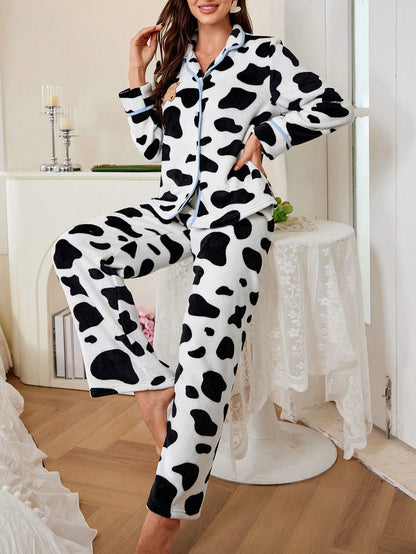 Conjunto de pijama con top de manga larga de cuello de solapa y pantalones, diseño de oso con textura de leche esponjosa para mujeres