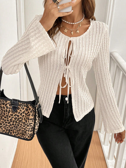 SHEIN Frenchy Top de manga larga informal con cuello redondo y nudo delantero de unicolor para mujer