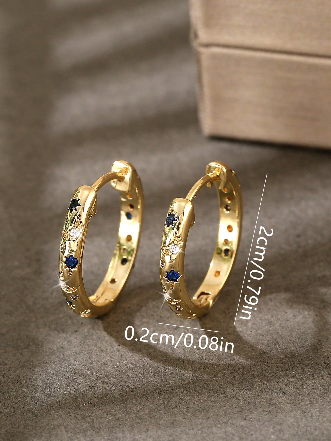 1 Par De Aretes De Aro En Forma De Estrella, Luna Y Redondos, De Cobre De Lujo Con Incrustaciones De Colores Múltiples, El Regalo Perfecto Para Una Cita