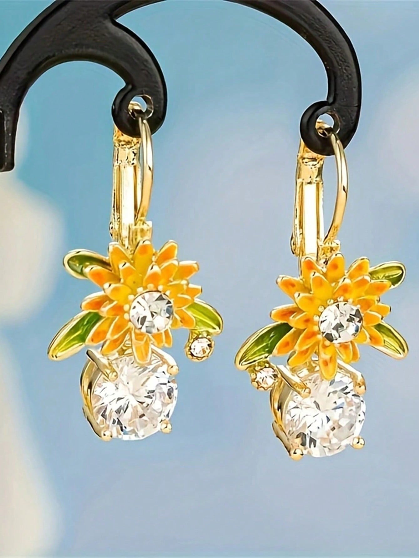 1 par de pendientes con colgante de cristal con diseño de girasol y gota de agua para mujeres