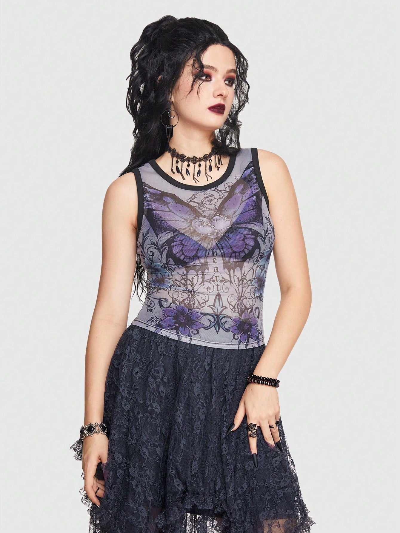 ROMWE Goth Top tank con estampado de mariposa sin sujetador