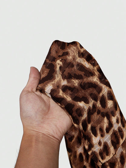 ROMWE Hippie Blusa de mujer de manga de campana asimétrica con hombros descubiertos, de gasa con estampado metálico de leopardo y malla