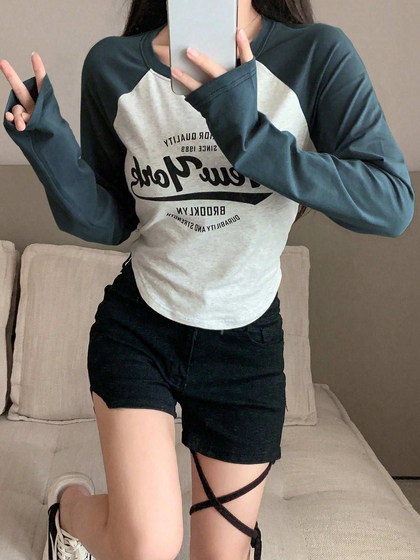 DAZY Camiseta Con Mangas Raglán En Contraste Y Letras Impresas