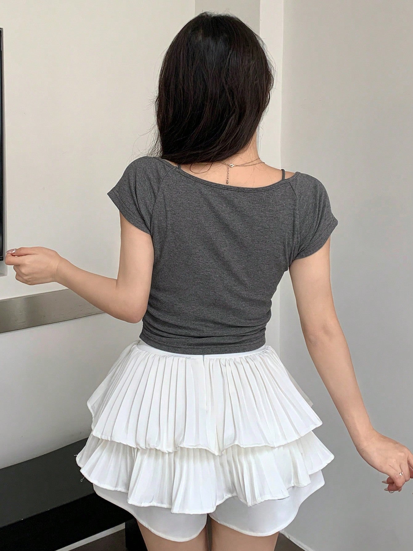 Playera femenina de manga corta y ajuste delgado de unicolor para verano