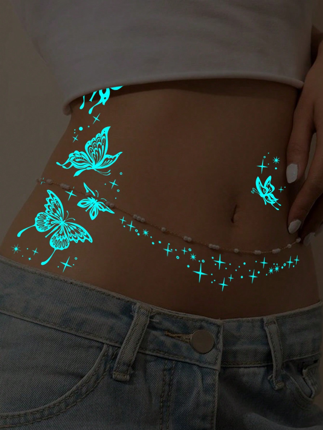 1 Hoja Gran Tamaño De Brillantina Azul Luminosa Y Tatuajes Temporales Originales De Arte Corporal Brillan En La Oscuridad Con Tinta Blanca, Patron De Mariposa Brillante Estrella
