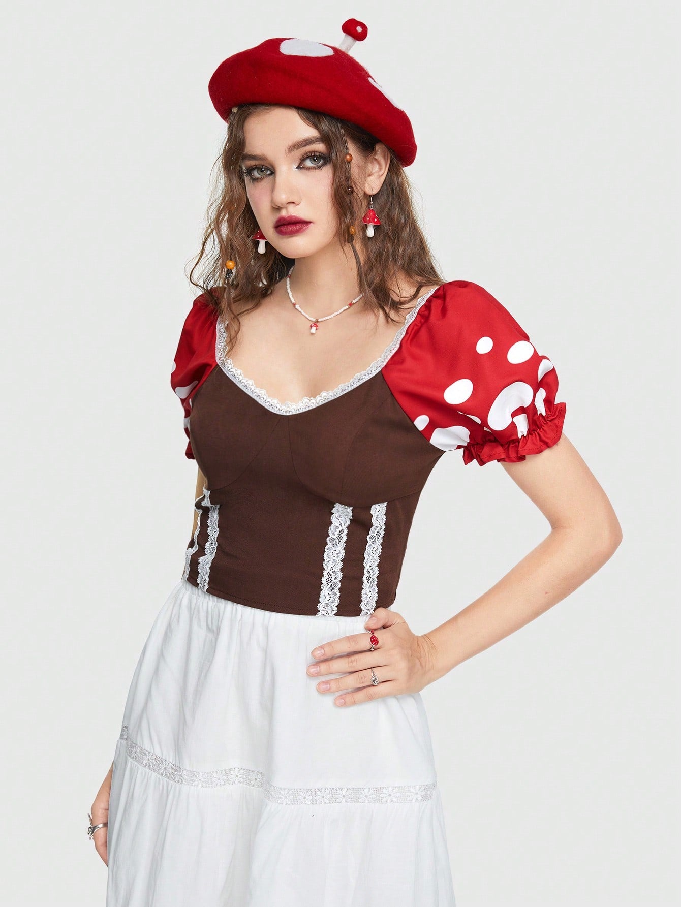 ROMWE Fairycore de color combinado con estampado de lunares con encaje en contraste de manga farol Disfraz Blusa