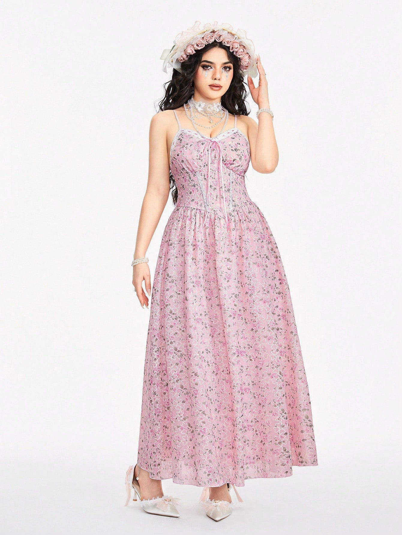 ROMWE Kawaii Vestido de tirantes finos con estilo romántico y campestre para niñas, de diseño de retazos con estampado floral diminuto y volante con encaje en el bajo