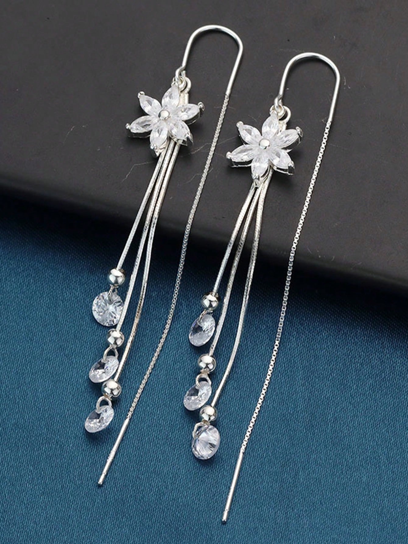 1 Par (2 Piezas) Elegante Pendientes De Rosca Para Mujeres Que Combinan Con Todo, Con Flores Y Borlas