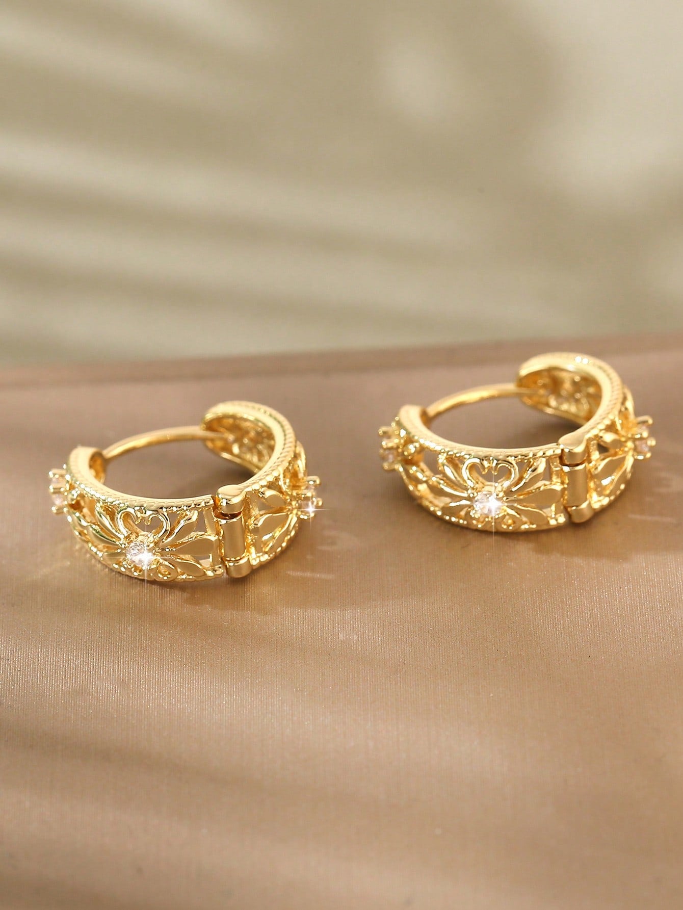 1 Par De Elegantes Pendientes De Círculos Geométricos Con Incrustaciones De Cobre Y Strass, Perfectos Para Una Cita O Como Regalo