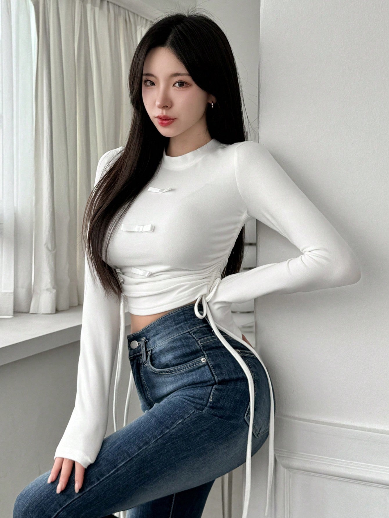 DAZY Camiseta de manga larga con cintura ceñida de color liso para mujer