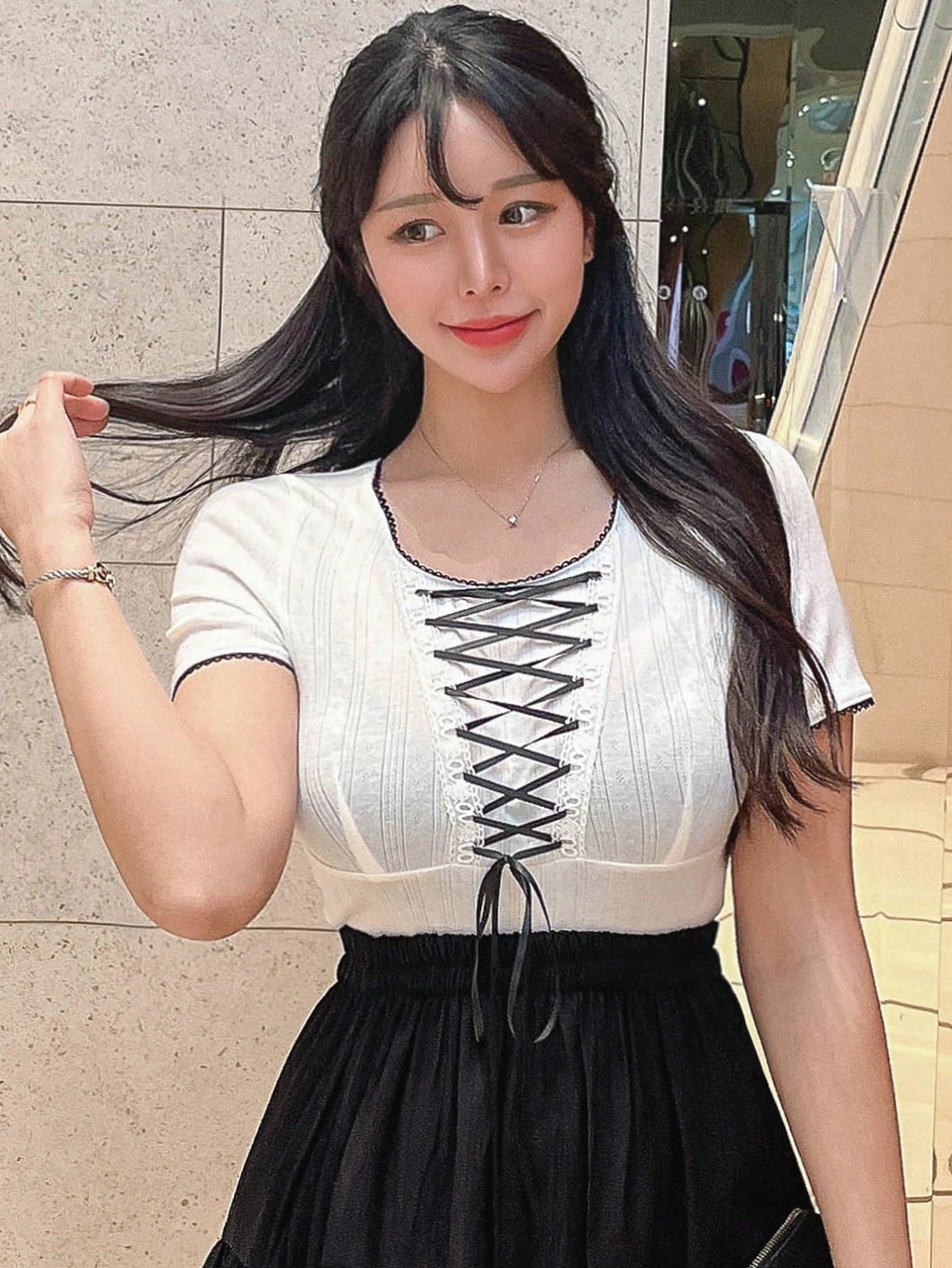Camiseta de mujer sexy con manga corta y lazo para el verano y citas