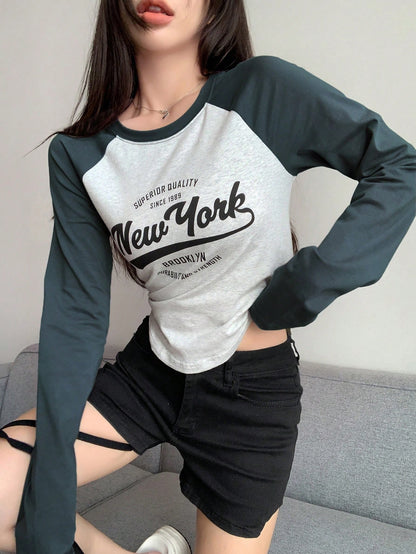 DAZY Camiseta Con Mangas Raglán En Contraste Y Letras Impresas