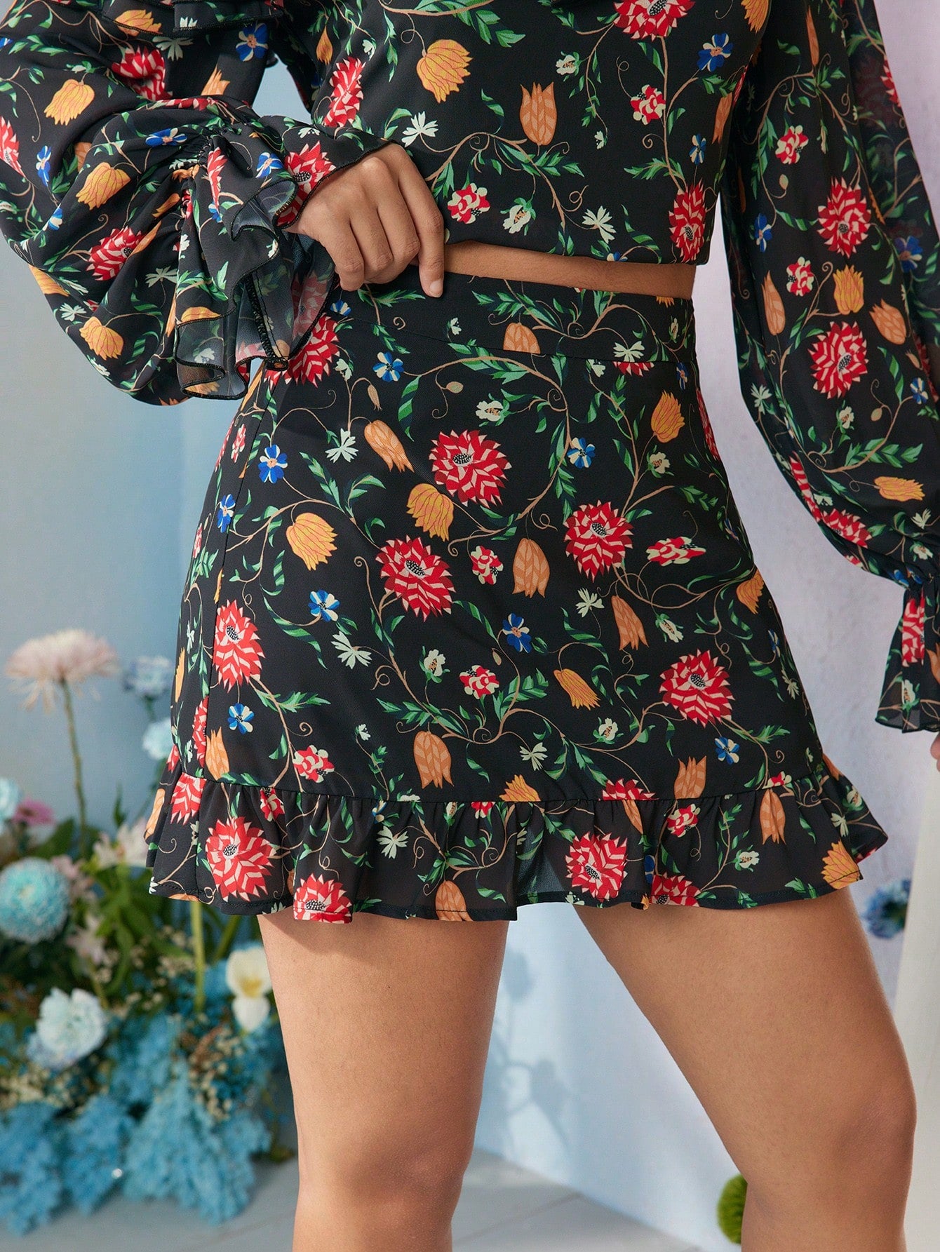 Frida Kahlo X SHEIN X Designer VERO DIAZ Falda larga con estampado floral de cintura alta y volante en el bajo
