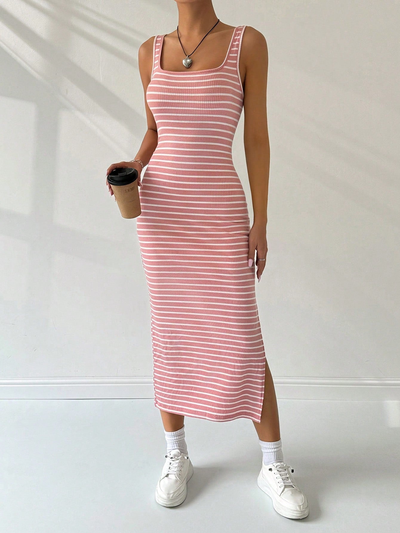 SHEIN EZwear Vestido largo con tirantes de cami, Body rayado con abertura en los muslos