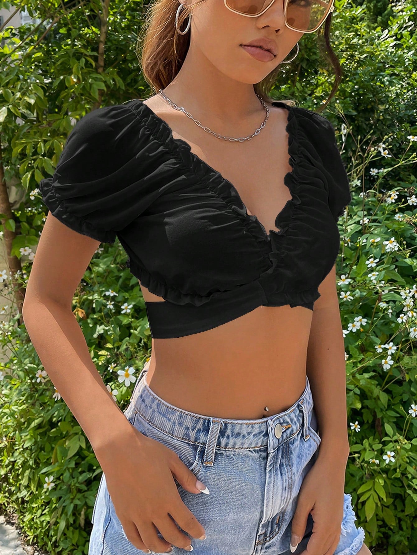 SHEIN VCAY Top crop ribete fruncido de manga farol con cordón trasero
