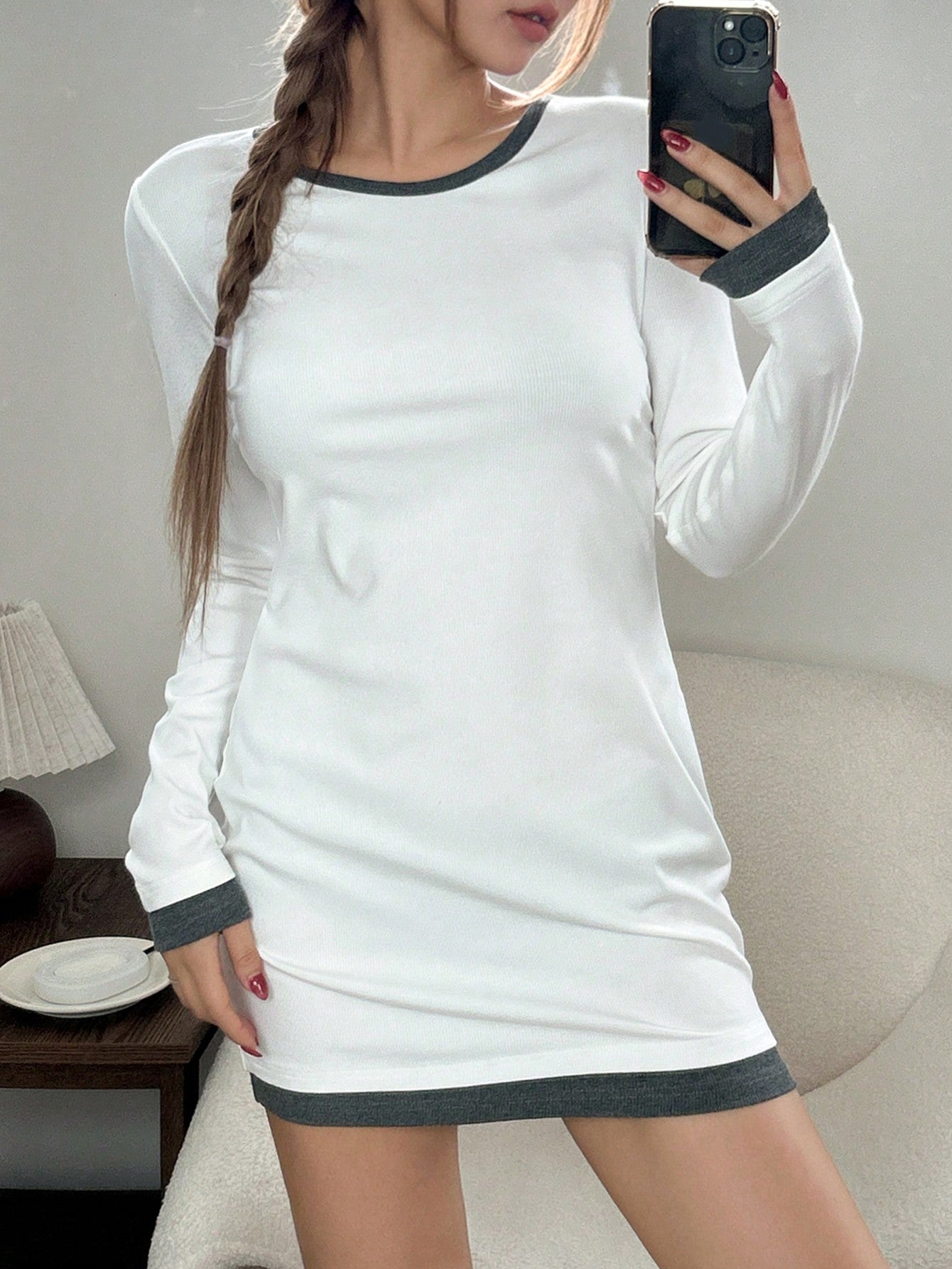 DAZY Camisón de manga larga con cuello redondo y ribete de contraste ajustado