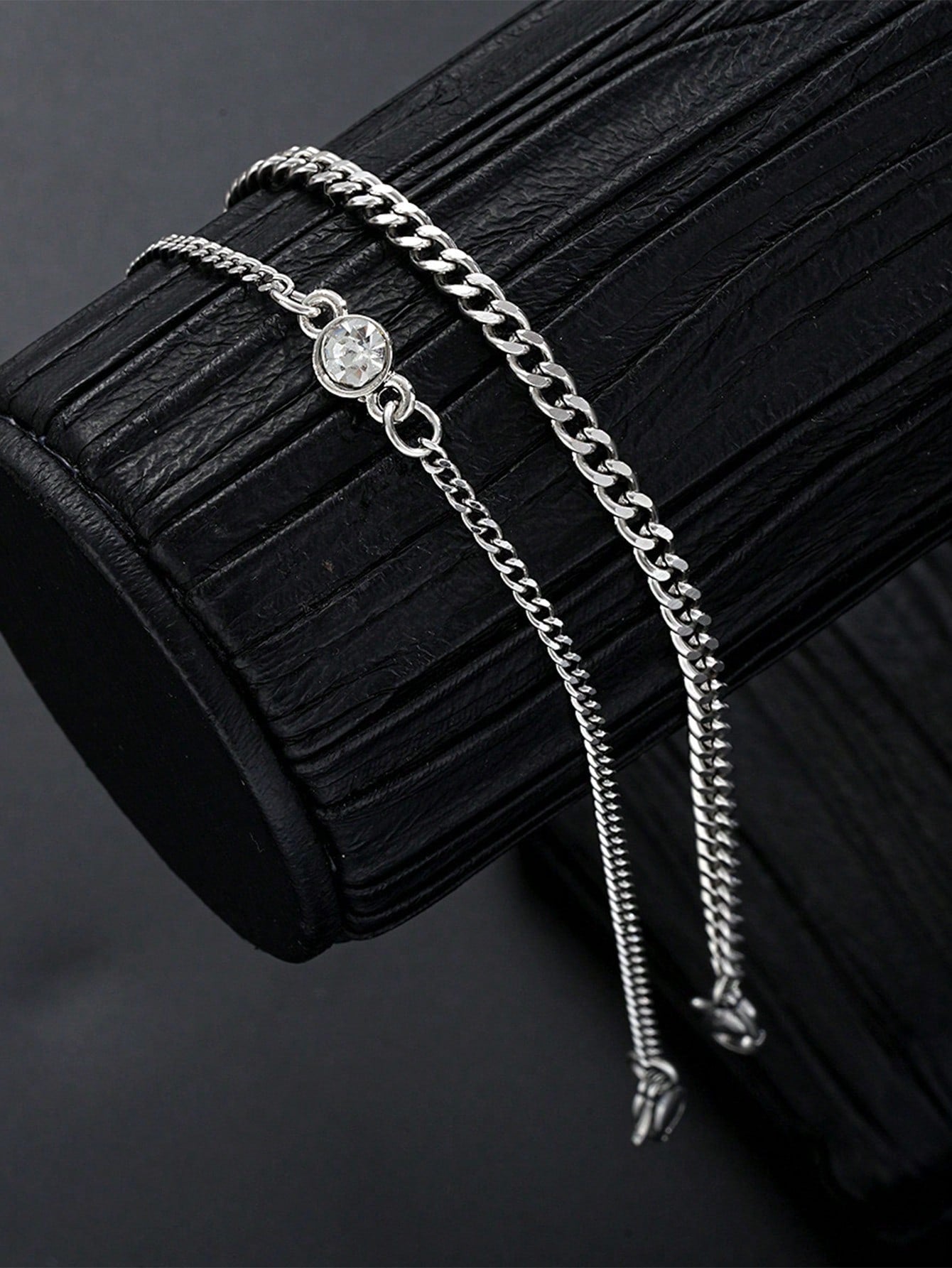 Set de 2 pulseras en forma de corazón de acero inoxidable para parejas, diseño de moda como regalo para enamorados en Navidad, Acción de Gracias y Año Nuevo