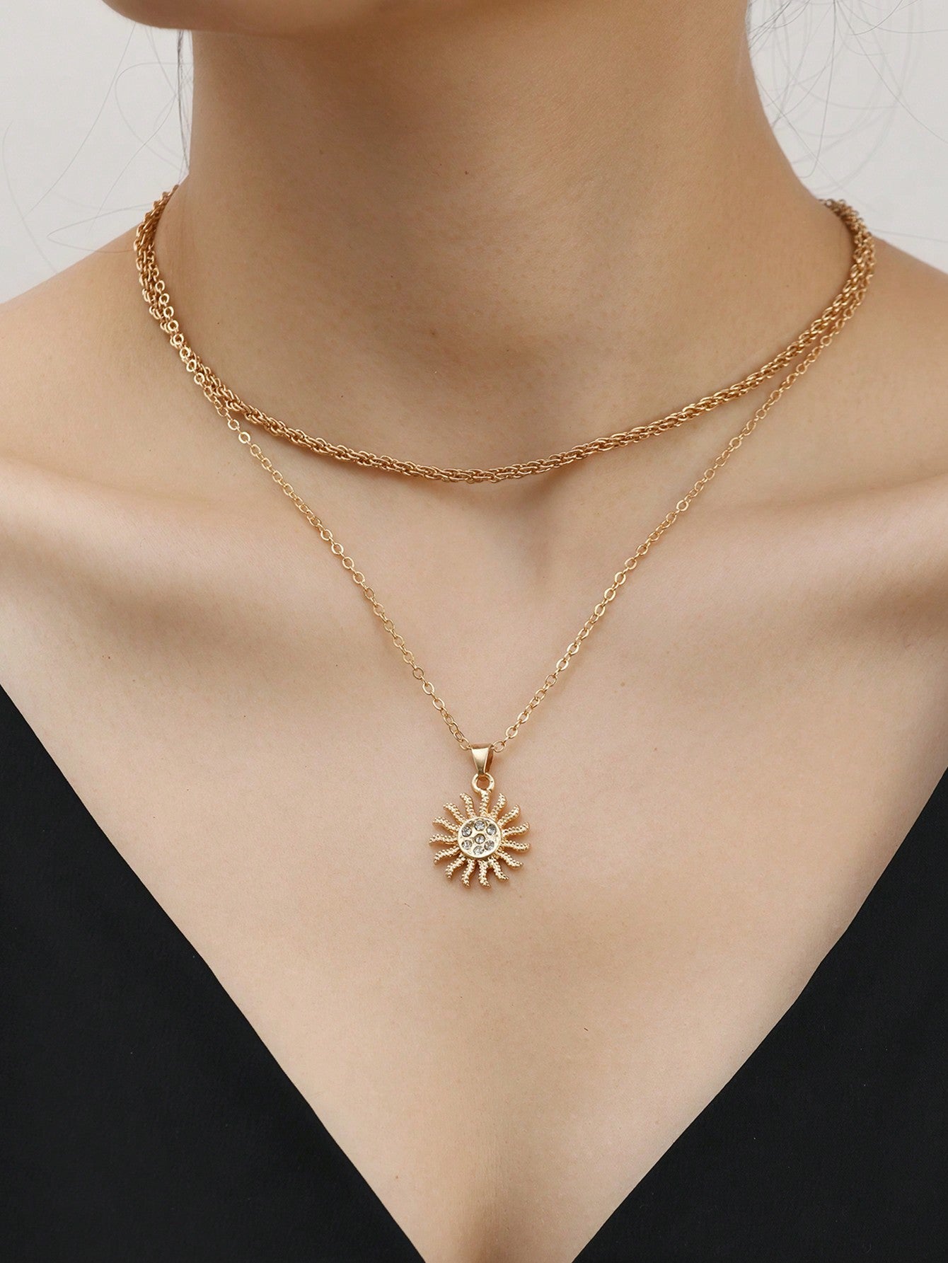 1 pieza Collar de múltiples capas con colgante con elemento solar, de moda para un estilo callejero y adecuado para ocasiones diarias y de fiesta