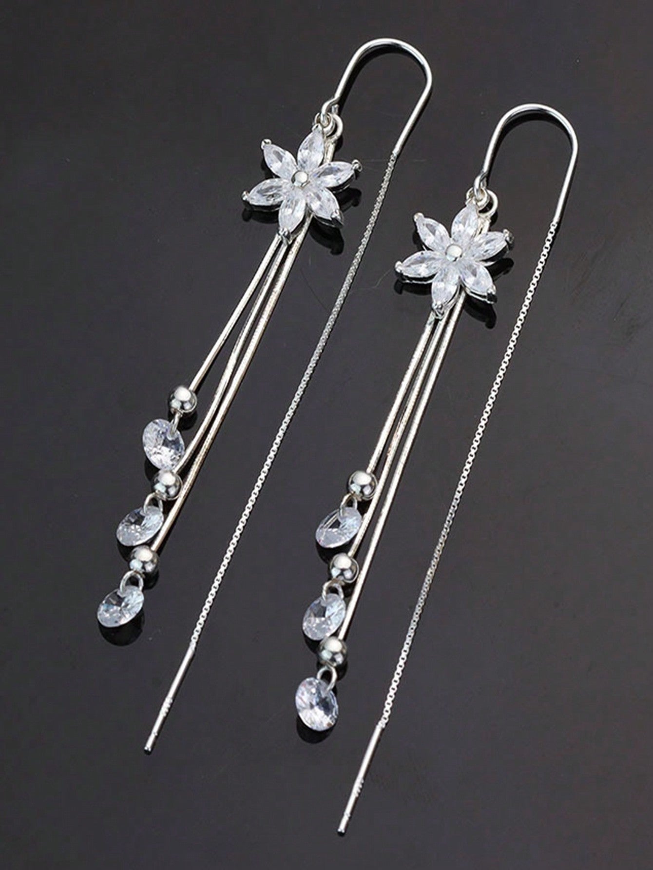 1 Par (2 Piezas) Elegante Pendientes De Rosca Para Mujeres Que Combinan Con Todo, Con Flores Y Borlas