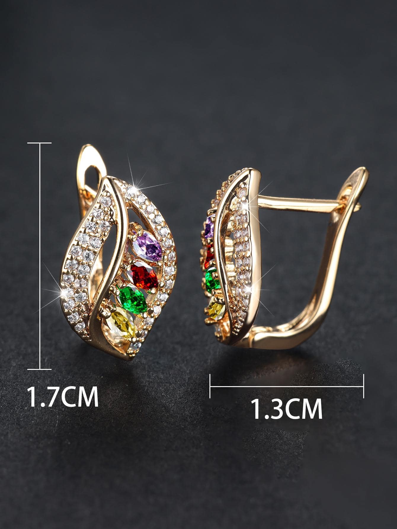 Pendientes de tachuela con diseño de diamante de imitación