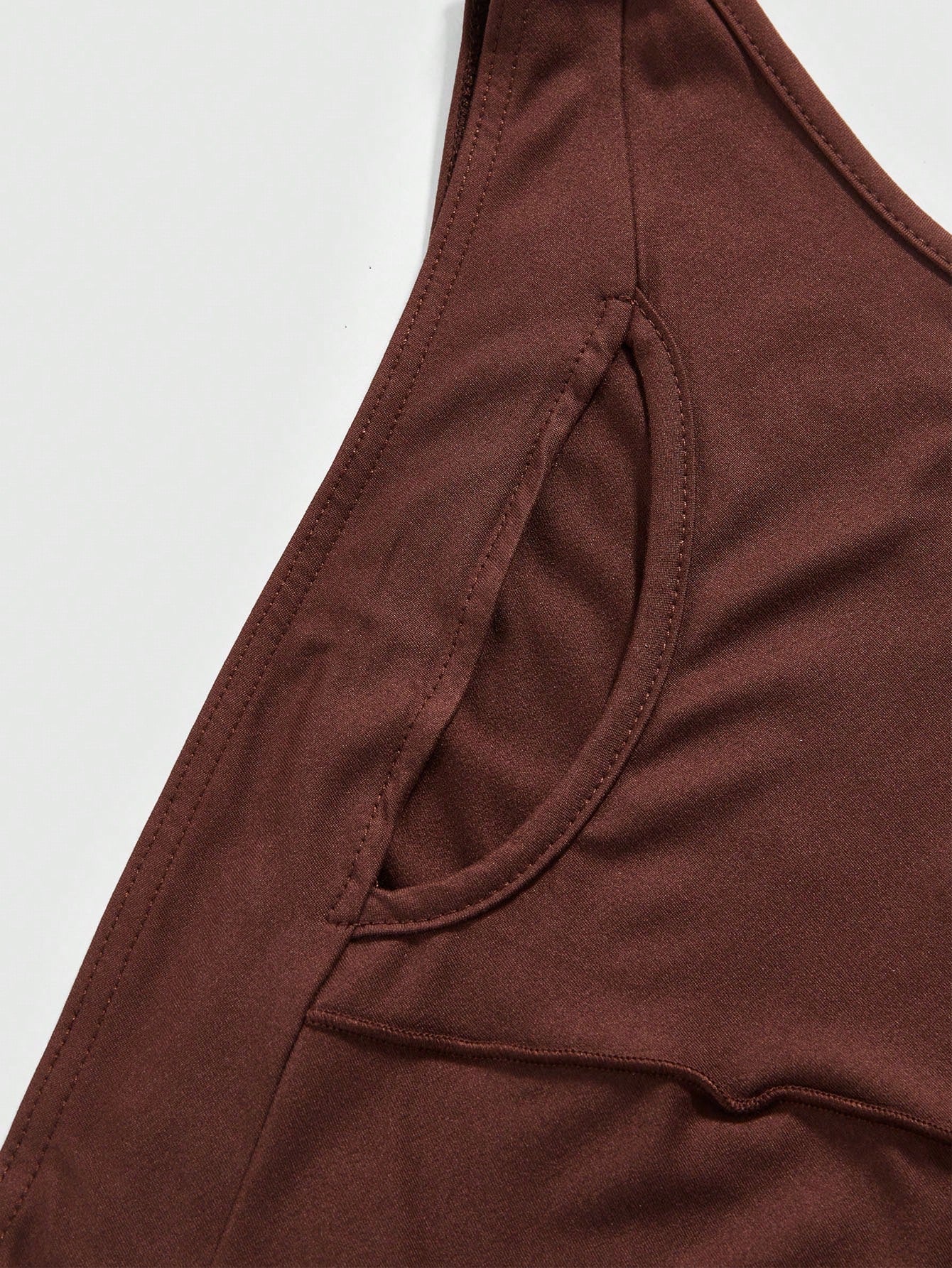ROMWE Avant Top de tirantes asimétrico de mujer con parches huecos y estilo vintage streetwear