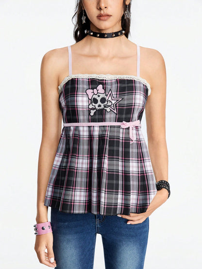 ROMWE Kawaii Blusa bordada con lazo de cráneo y dobladillo con volantes en cuadros negro y rosa kawaii para mujeres