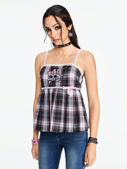 ROMWE Kawaii Blusa bordada con lazo de cráneo y dobladillo con volantes en cuadros negro y rosa kawaii para mujeres