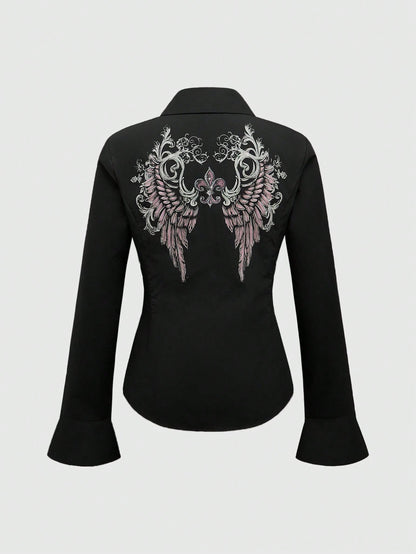 ROMWE Blusa con mangas acampanadas, estampado de cruz y alas, con cadena y campanas