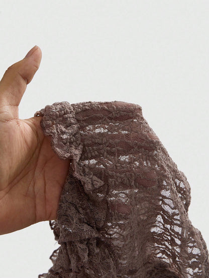 ROMWE Camiseta de tirantes ajustada con dobladillo asimétrico de encaje con textura desgastada y aspecto desaliñado