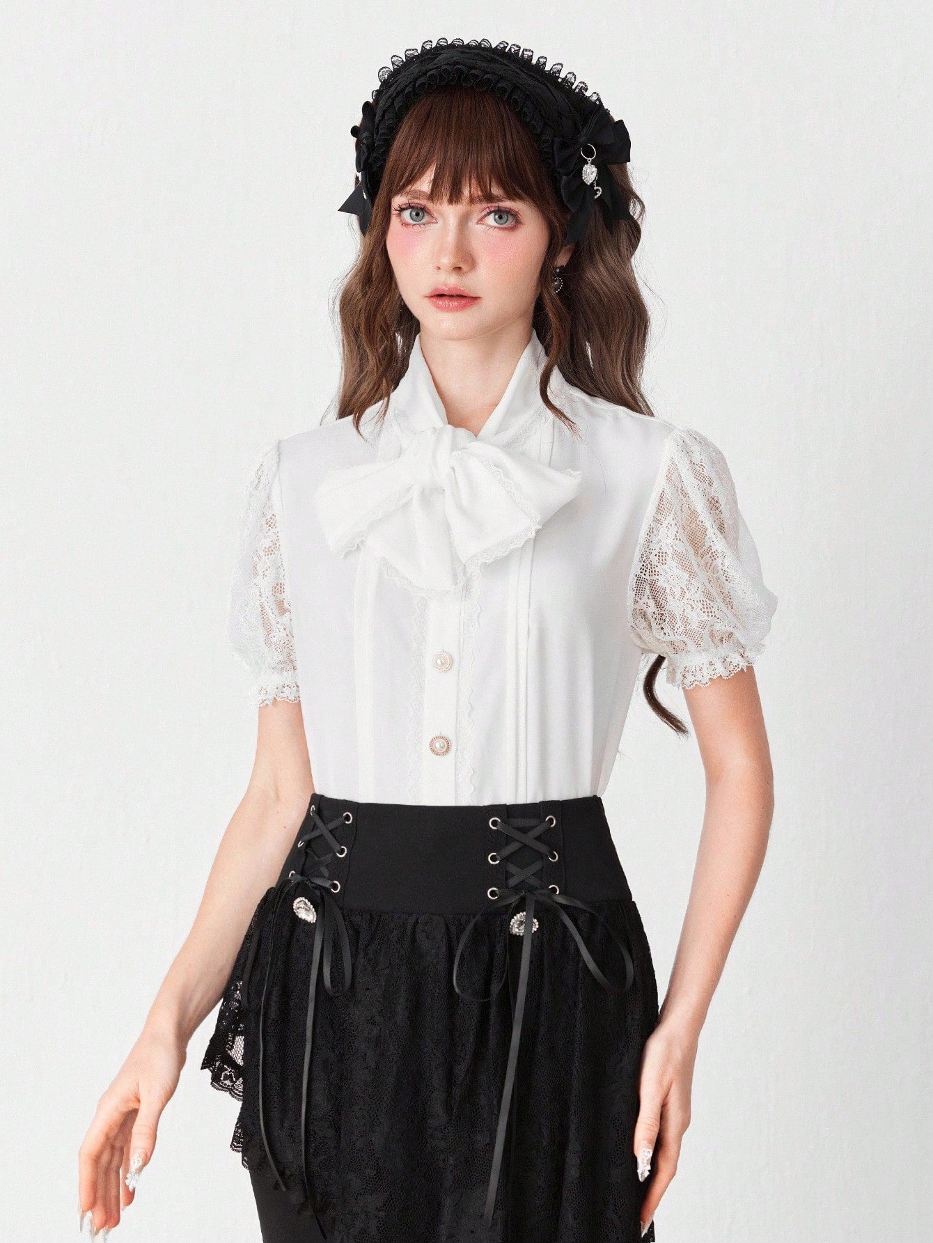 ROMWE EDITION Blusa elegante de mujer con cuello de encaje de unicolor y corbata