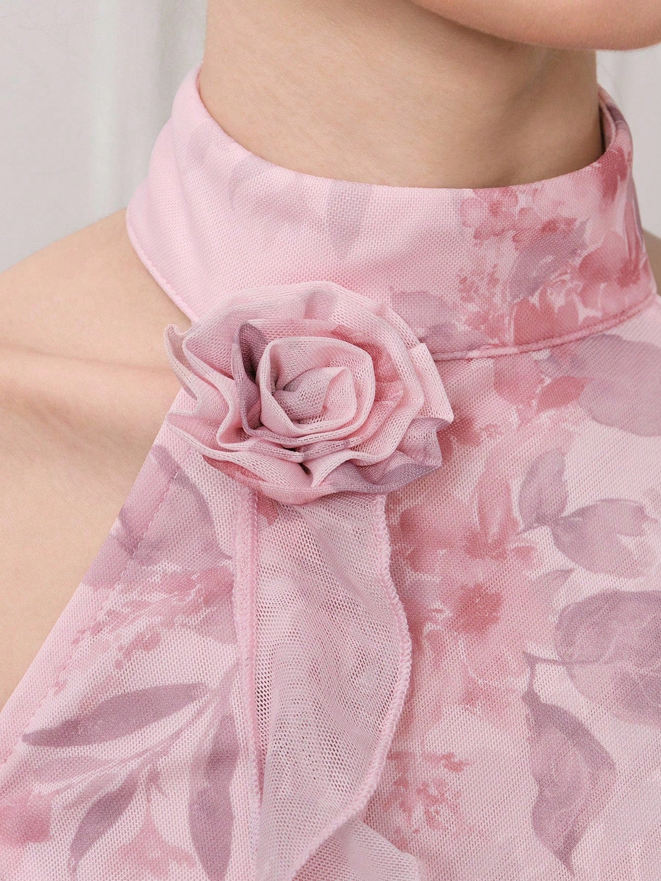 ROMWE EDITION Vestido corto elegante sin mangas con estampado floral y plisados para mujer