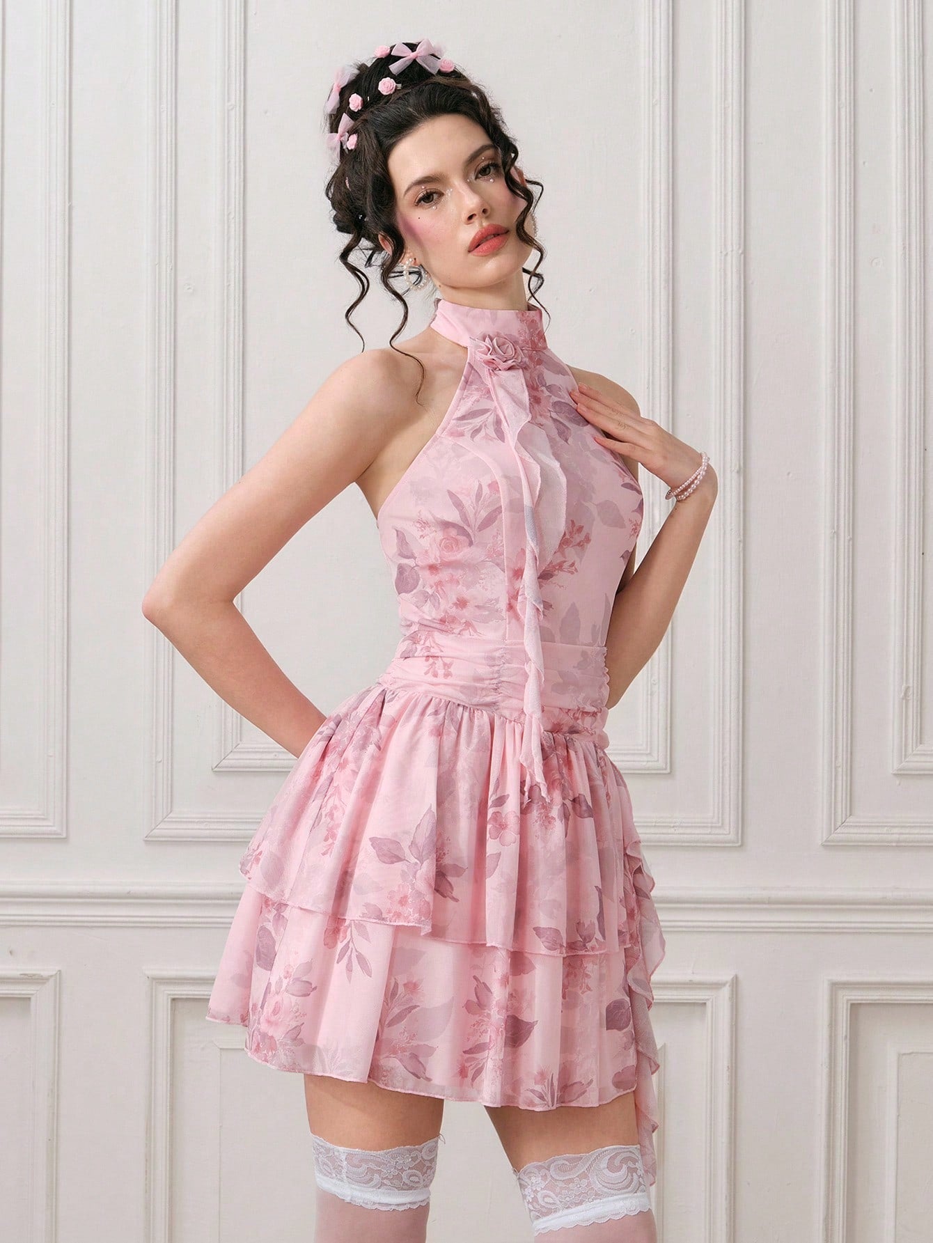 ROMWE EDITION Vestido corto elegante sin mangas con estampado floral y plisados para mujer