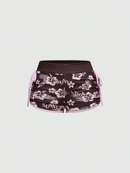 ROMWE Fairycore Shorts mini con bordado en inglés y estampado floral de hibiscos en todo el diseño para estilo Y2K vacacional