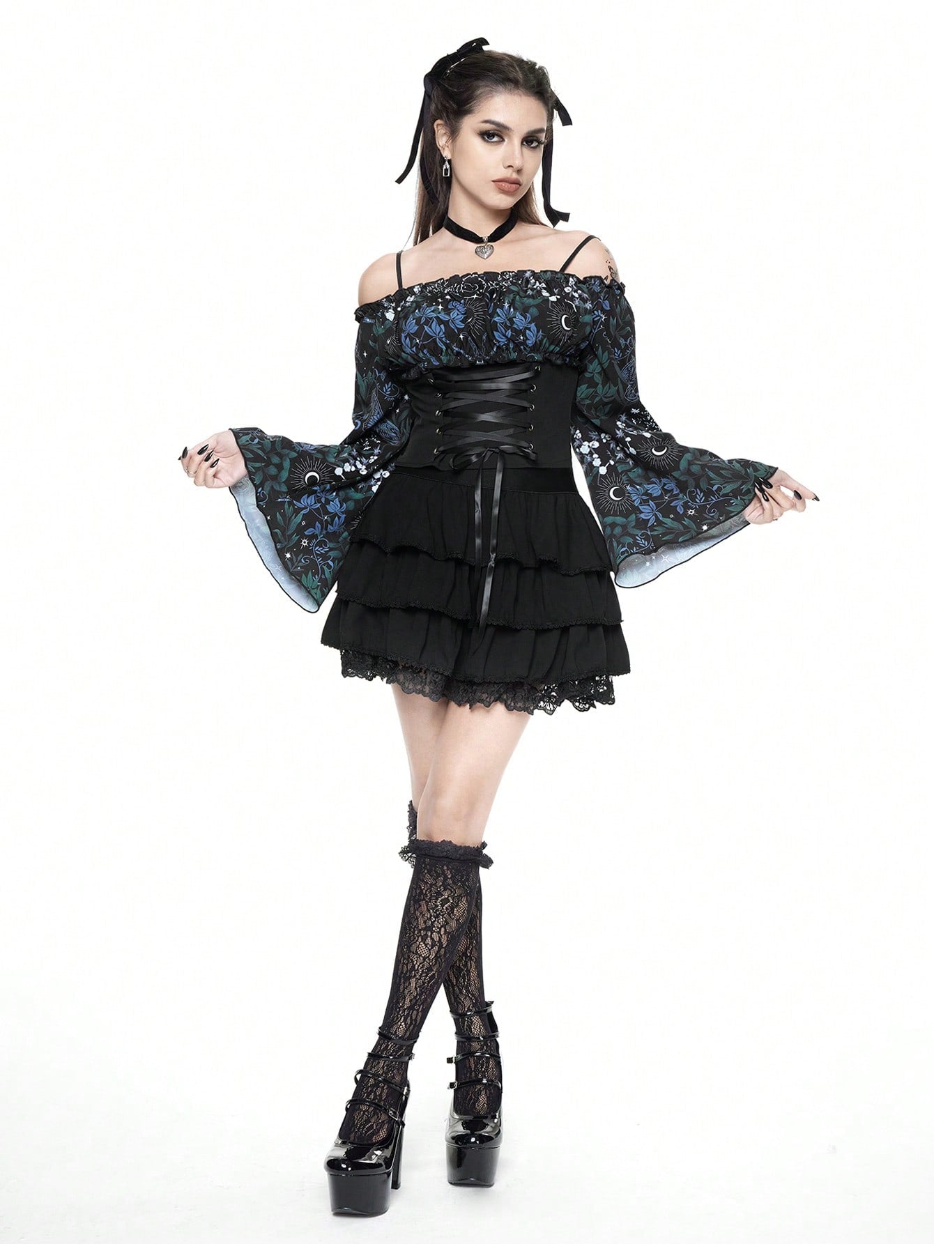 ROMWE Goth Blusa de mujer con estampado de sol, luna y flores con cintura con cordón y mangas acampanadas