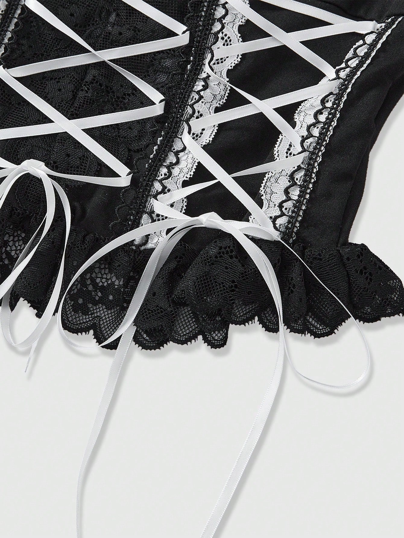 ROMWE Goth Corset superior de camiseta ajustada con lazo, parche de cruz, ribete de encaje y mangas abullonadas, estilo gótico
