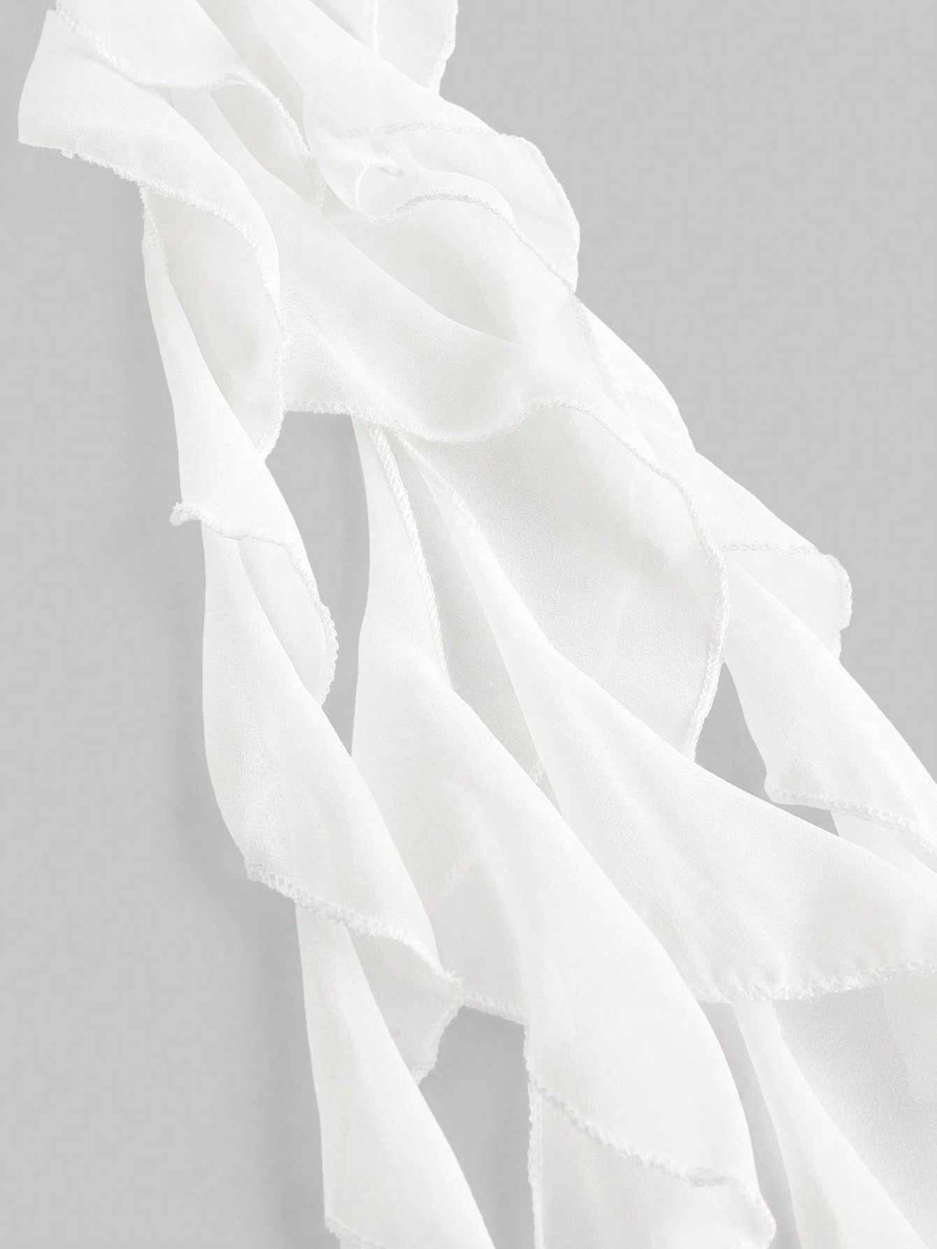 ROMWE Goth Falda ultraasimétrica con volantes en el borde y cinturón decorativo con shorts para damas