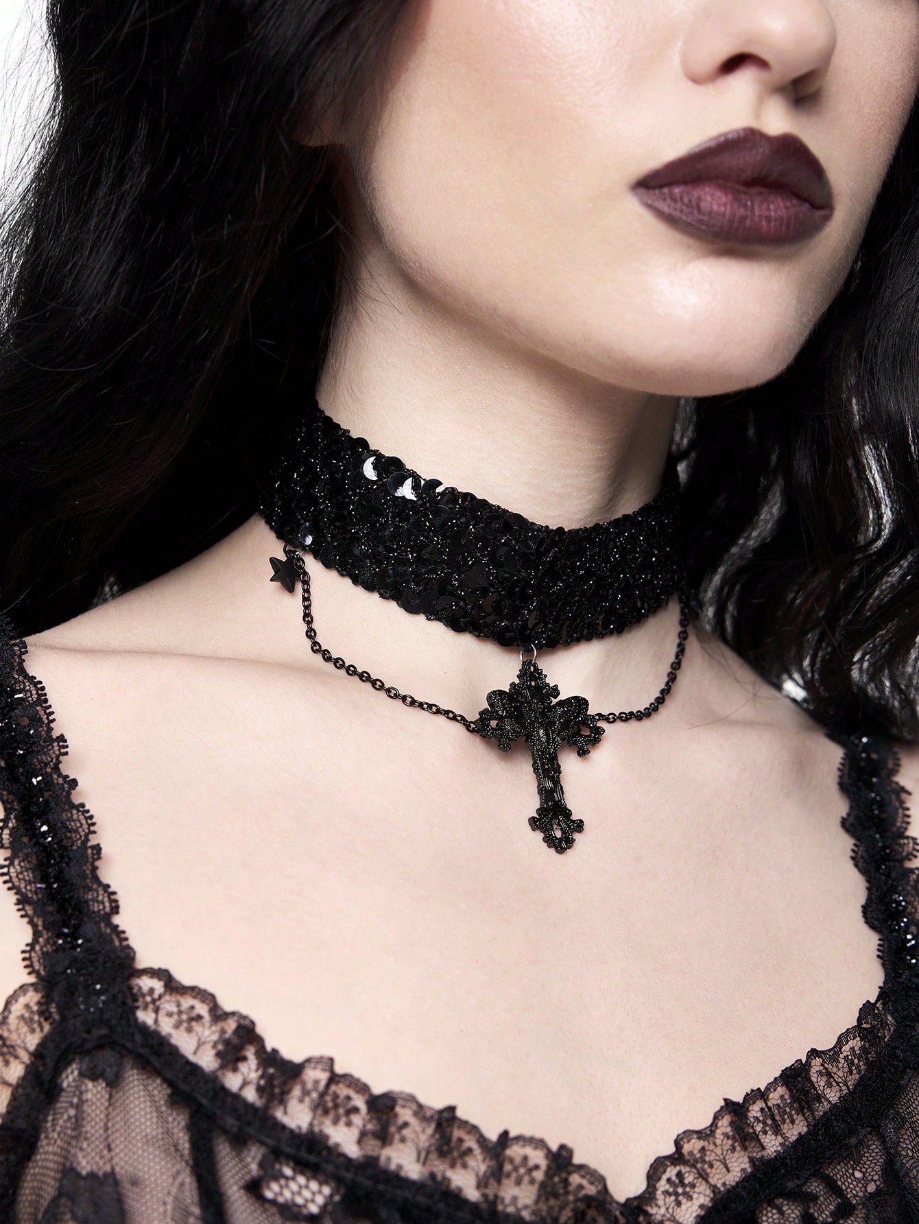 ROMWE Goth Llamativo collar gargantilla de gótico oscuro con colgante de cruz de moda