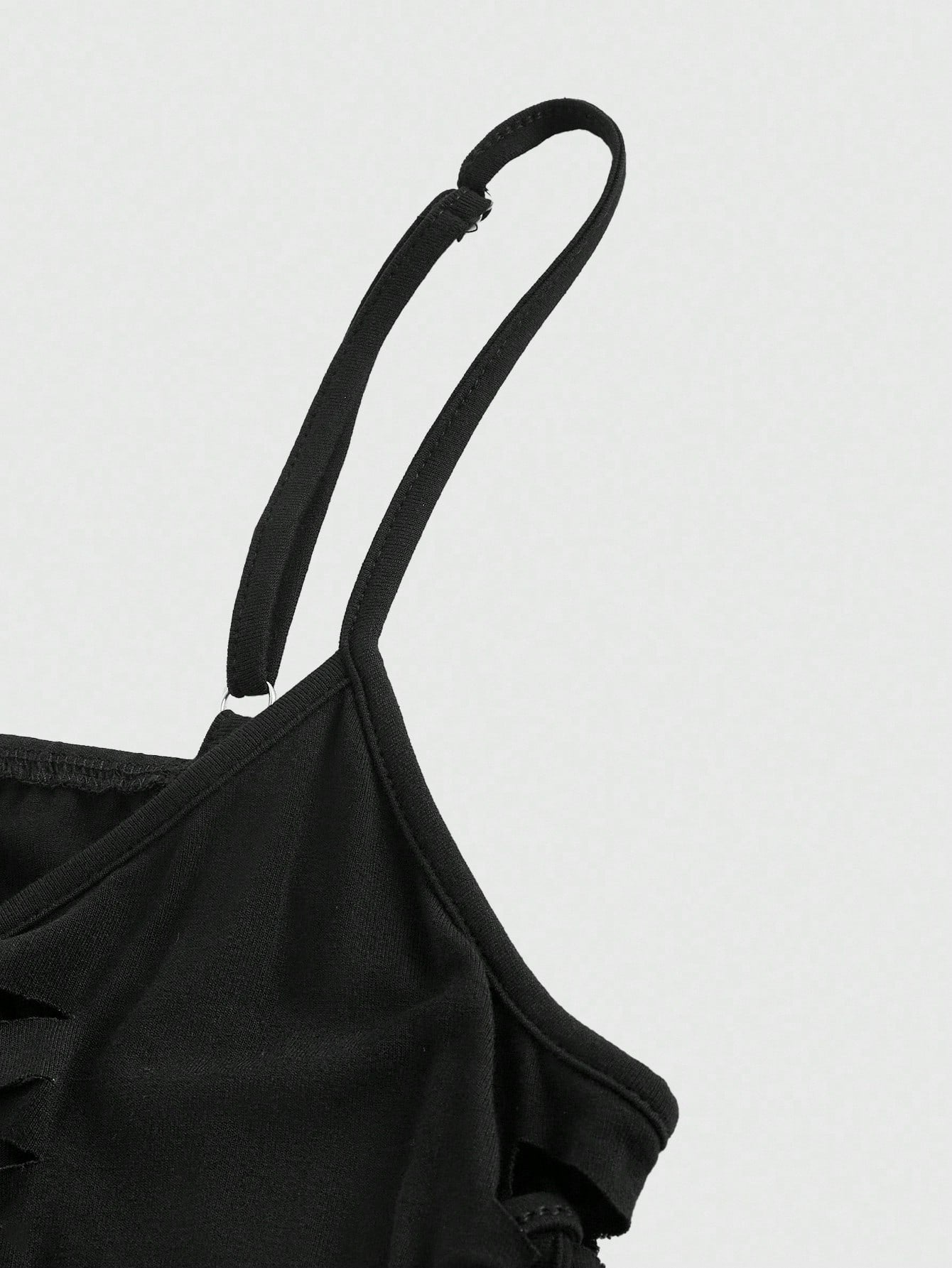 ROMWE Goth Parte superior camisola asimétrica para mujer con detalles de metal, cuentas de madera huecas y acabado desgastado en estilo gótico bohemio
