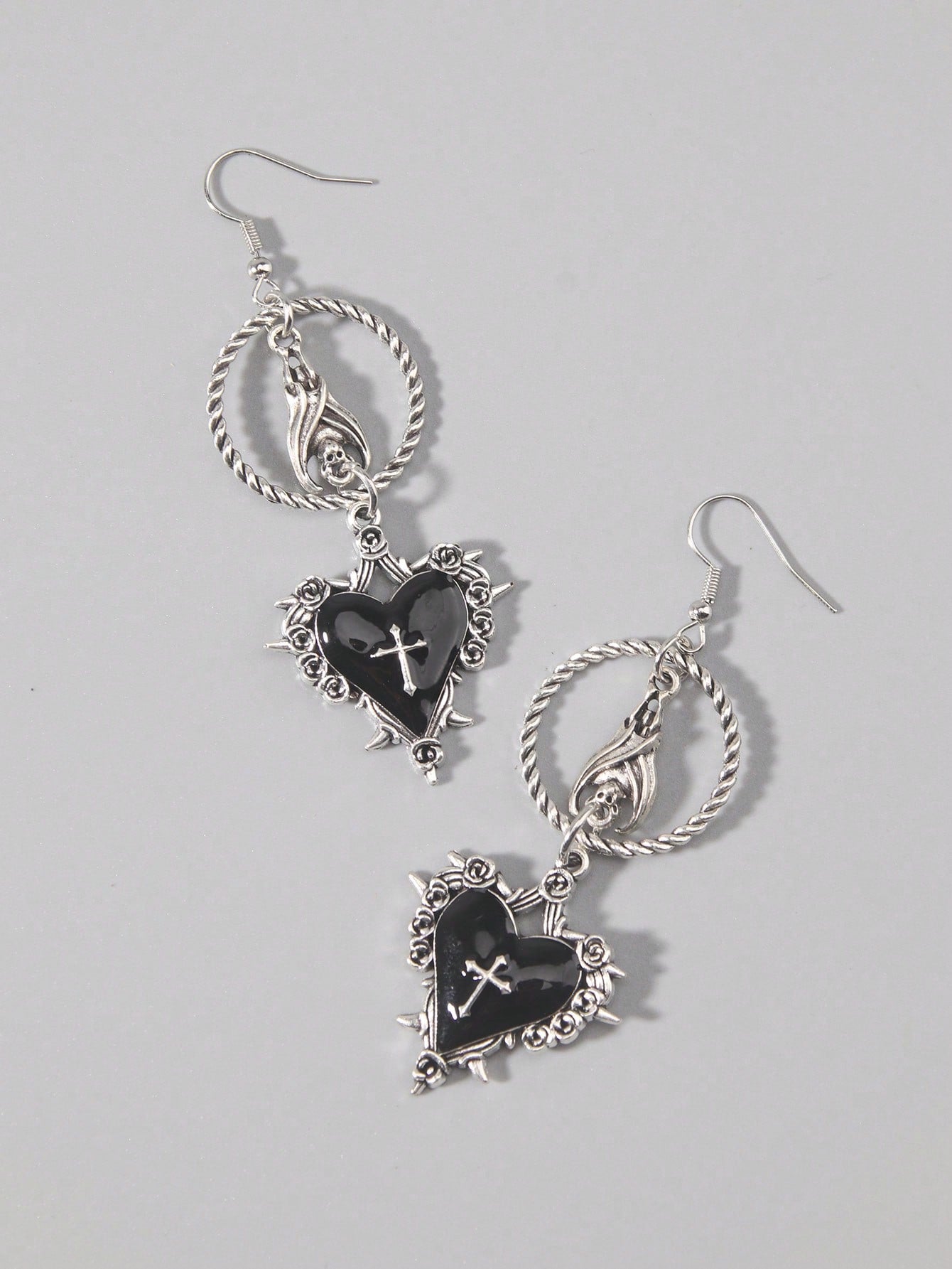 ROMWE Goth Pendientes colgantes para mujer