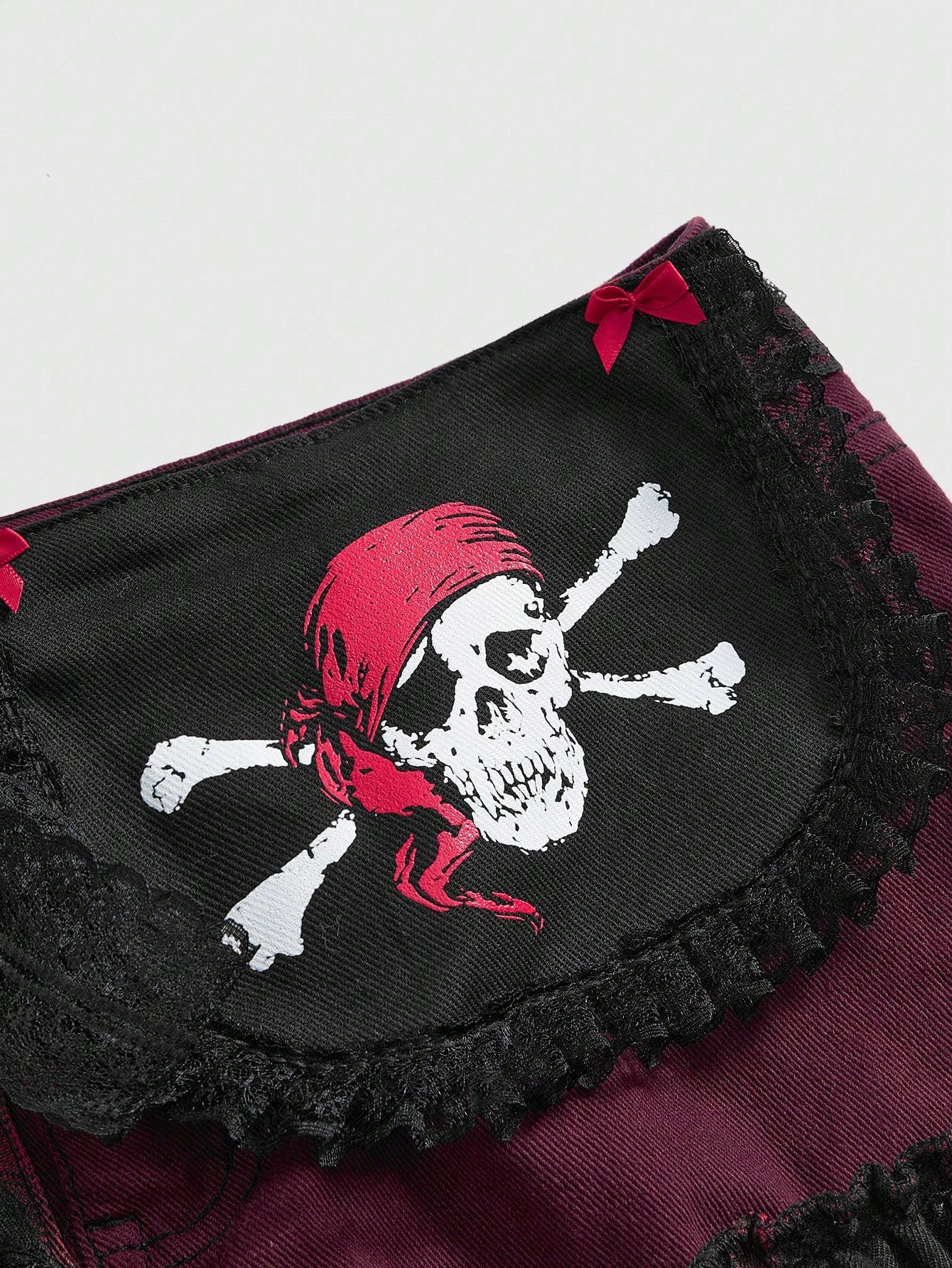 ROMWE Goth Shorts vaqueros mini de pirata oscuro tipo Y2K con calavera