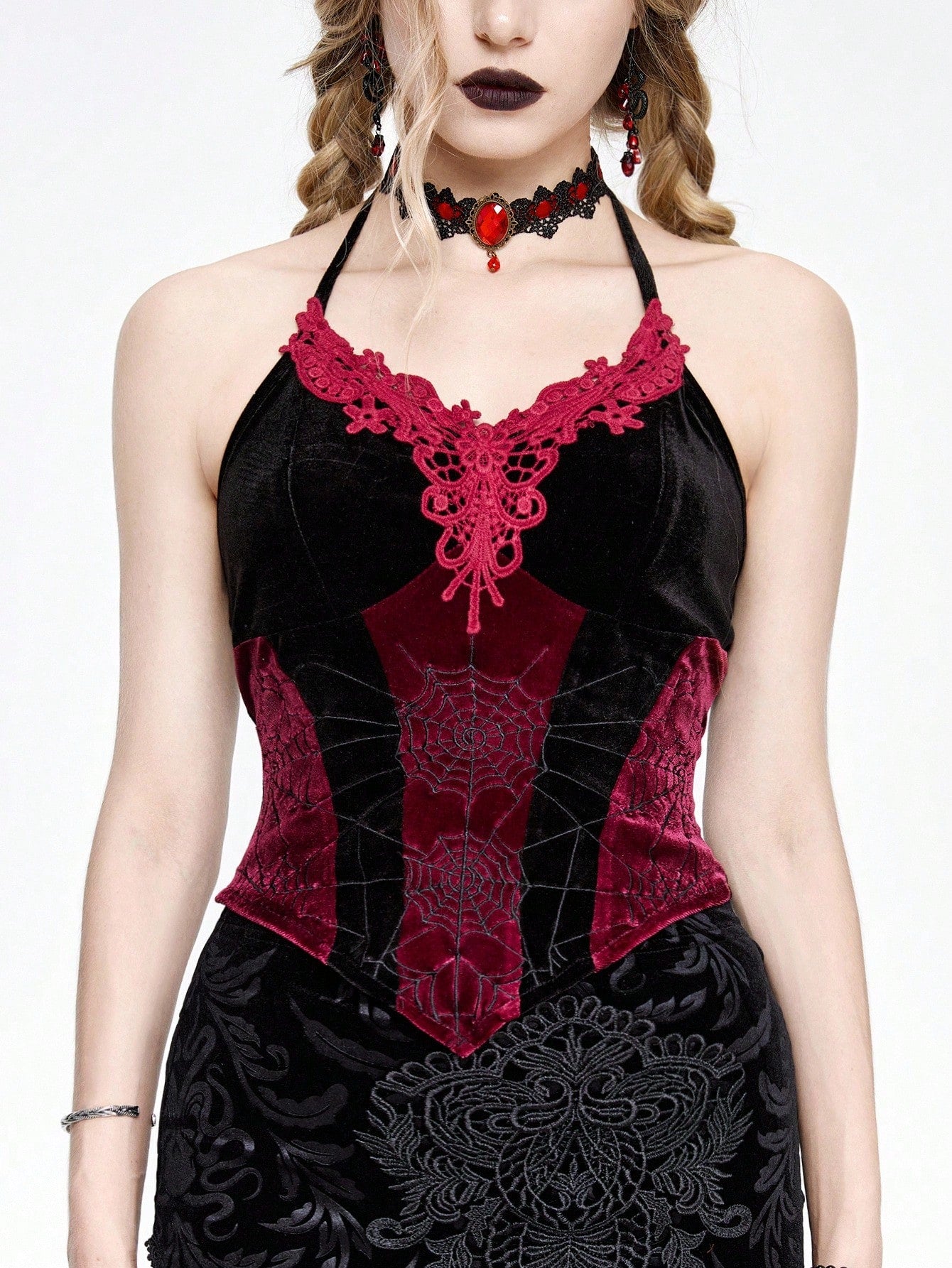 ROMWE Goth Top de mujer tipo camiseta de tirantes con estilo vampiro, teñido anudado, con encaje de tela de araña bordado y contraste de terciopelo