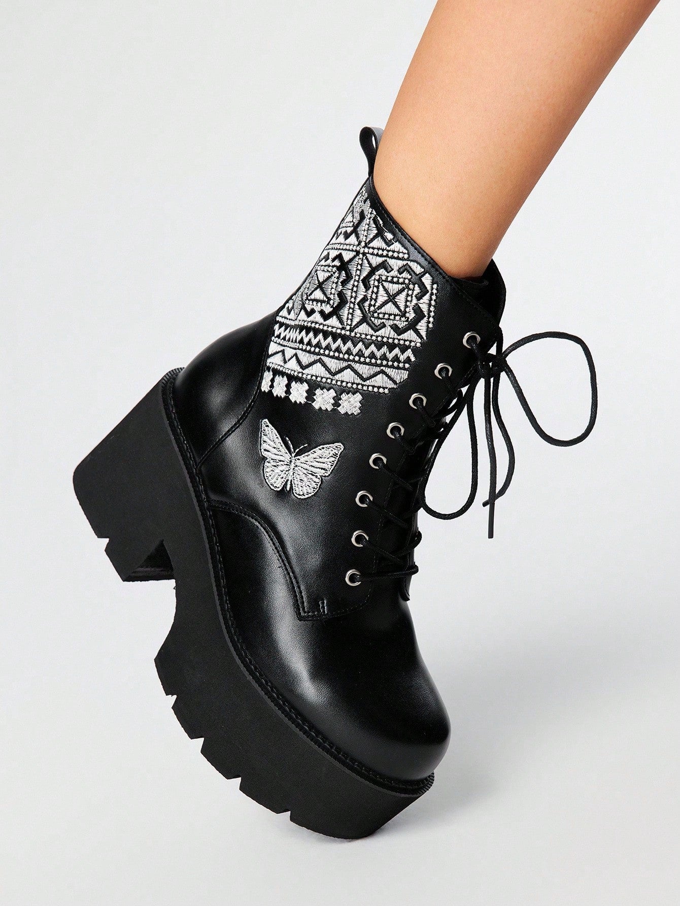 ROMWE Grunge Punk Botas de plataforma con cremallera lateral, bordado de mariposa y estilo gótico para mujer. Botas de combate con punta redonda, cordones y puntadas, estilo punk para Halloween