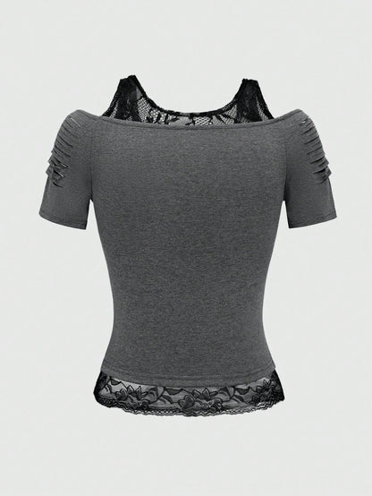 ROMWE Grunge Punk Camiseta con contraste de gráfico de letra, hombros descubiertos de encaje, para la escuela