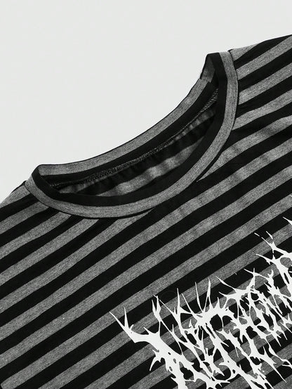 ROMWE Grunge Punk Camiseta corta a rayas con estampado de letras de estilo punk para mujeres
