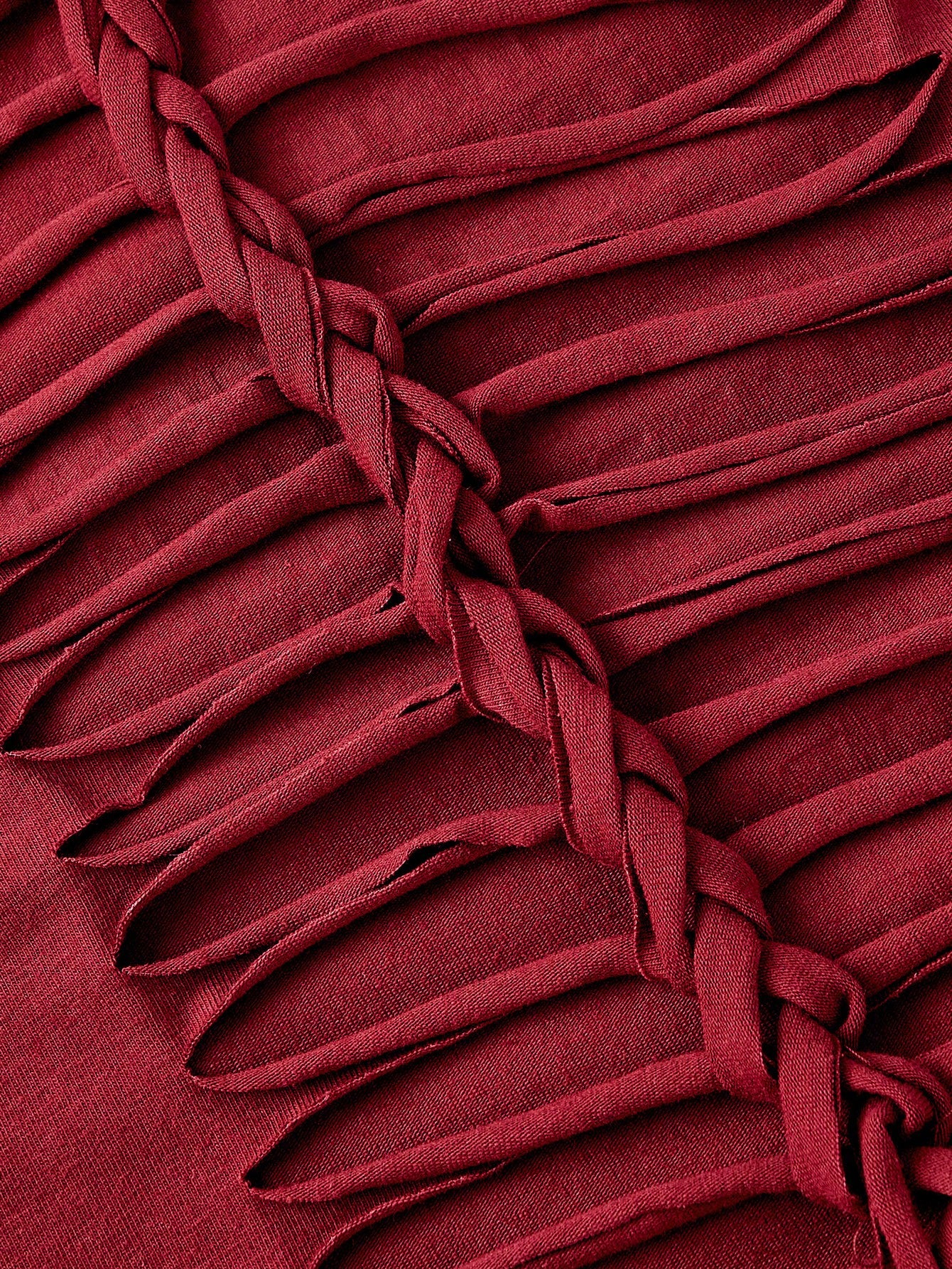 ROMWE Grunge Punk Camiseta de manga larga de ajuste ceñido con diseño de cruz remachada, corte láser en la espalda, estilo punk Y2K, de unicolor y versátil