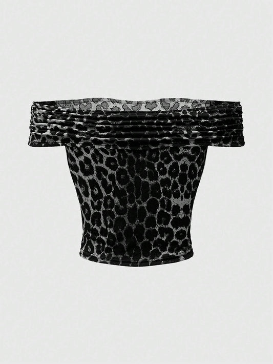 ROMWE Grunge Punk Camiseta para mujer ajustada con hombros descubiertos y estampado de leopardo - Tendencia retrospectiva del milenio, escuela